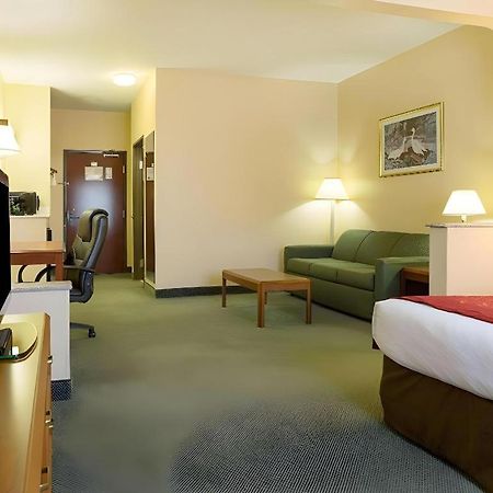 คอมฟอร์ต สวีท Hotel เลอพอร์ต ภายนอก รูปภาพ