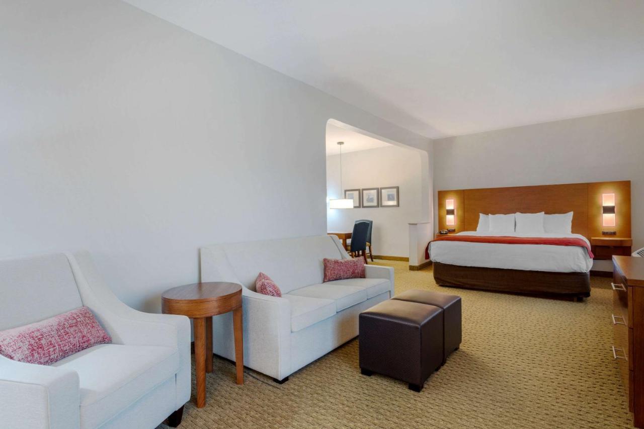 คอมฟอร์ต สวีท Hotel เลอพอร์ต ภายนอก รูปภาพ