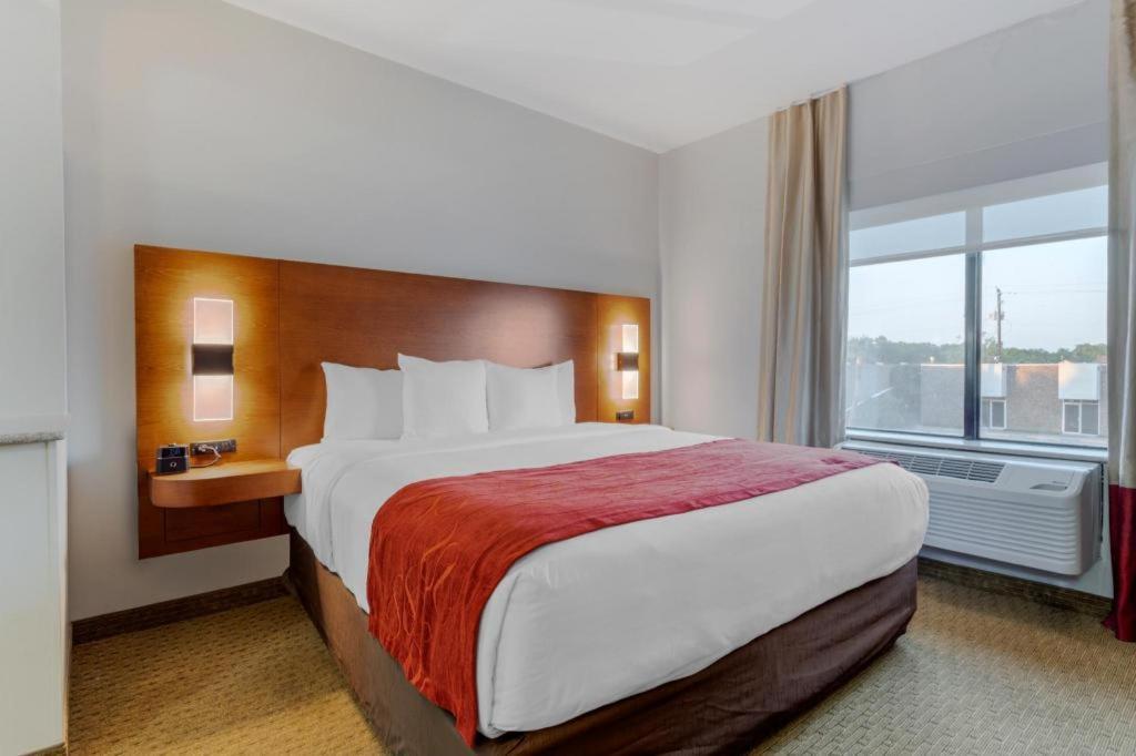 คอมฟอร์ต สวีท Hotel เลอพอร์ต ภายนอก รูปภาพ